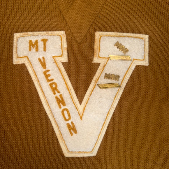 💰True Vintage 💰V Neck Letterman Sweater with Pins!
1950’s/1960’s Mustard Color - Picture 2 of 8
